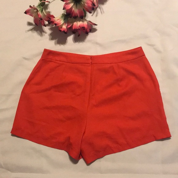 Francesca’s Collection Coral Short size S - Picture 3 of 8